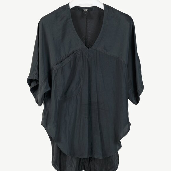 Smythe Grey Matte-Satin Pocket V-Neck Scrubs Top - Picture 1 of 7